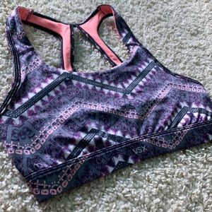 Victoria’s Secret - sports bra 💕